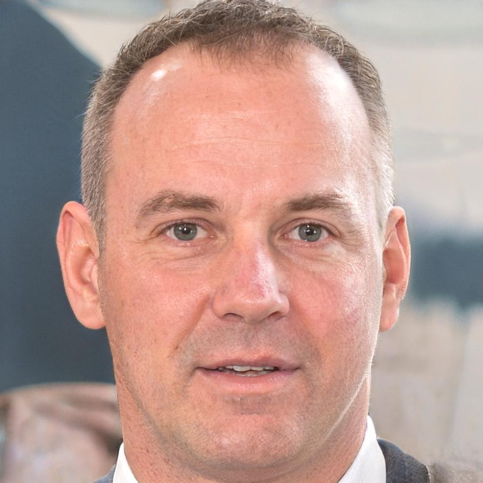 Portret Valentin Drăgușin